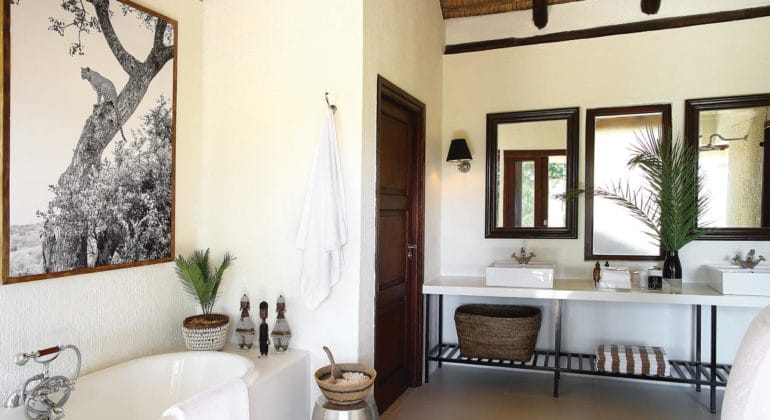 Londolozi Tree Camp Bathroom