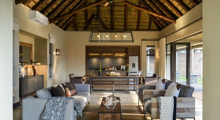 Tinga Hi’nkweni Family Lodge Lounge