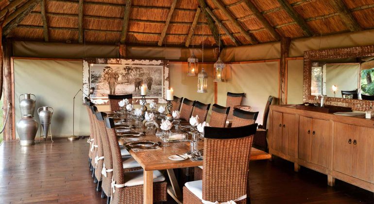 Khulu Bush Lodge Dining