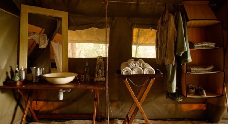 Alex Walker's Serian Nkorombo Bathroom