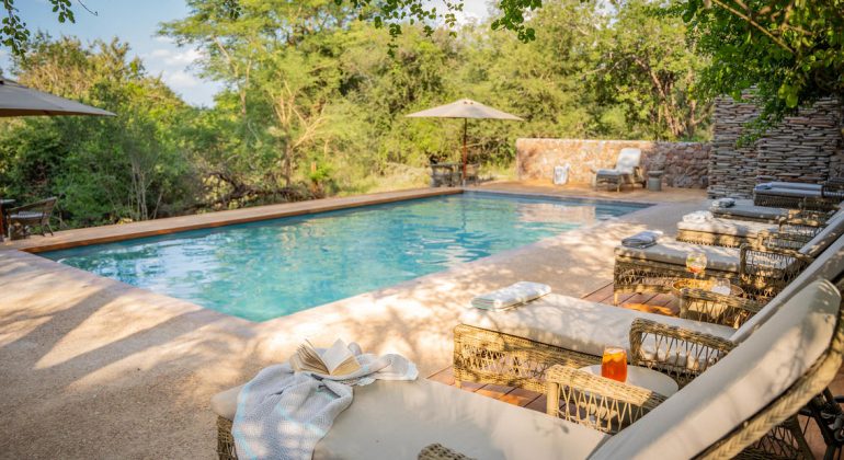 Thornybush Game Lodge Poolside