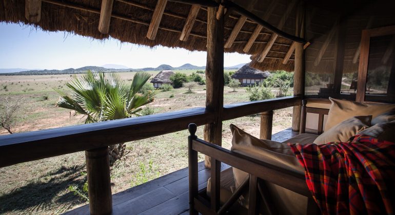 Apoka Safari Lodge Deck