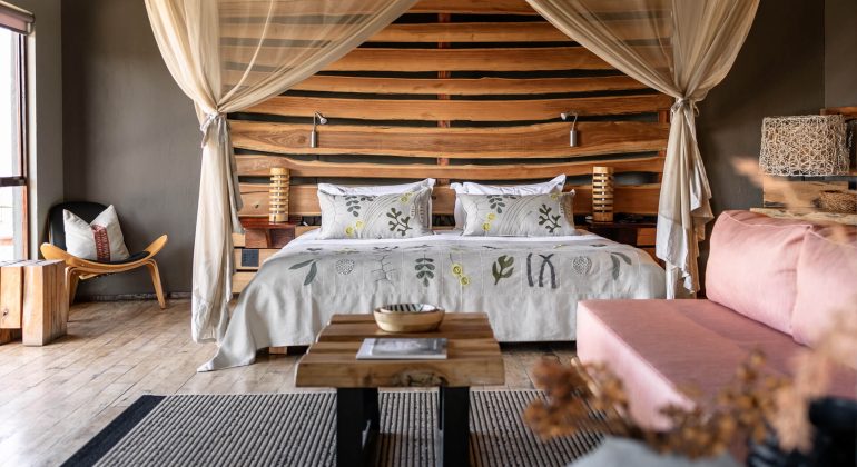 Rhino Ridge Safari Lodge Rooms