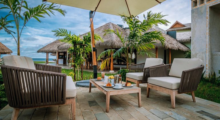 Hemingways Watamu Cafe Outdoor Set Up