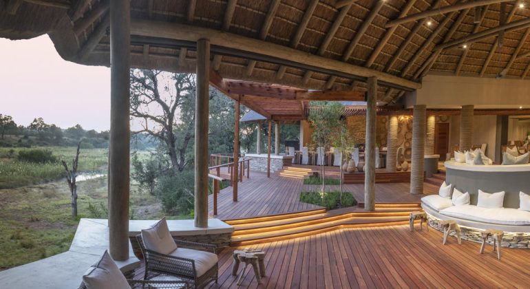 Dulini River Lodge Deck