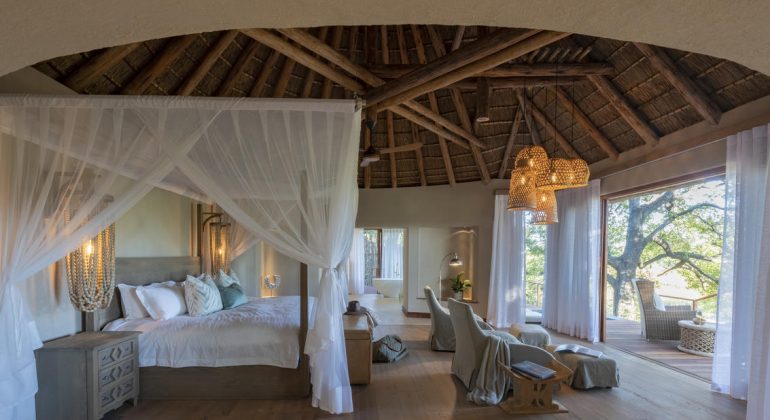 Dulini River Lodge Suite