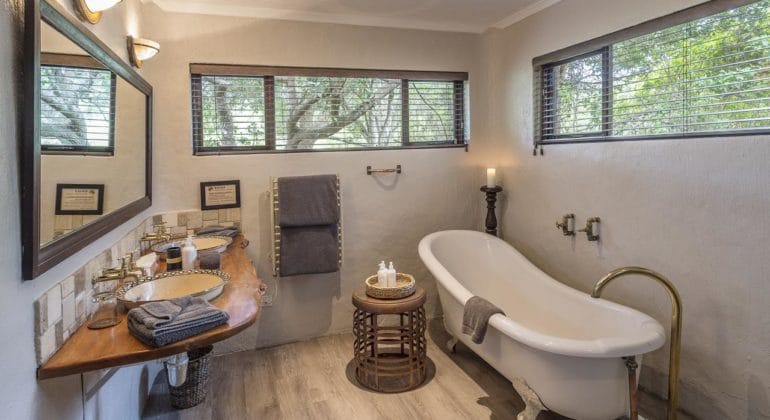 Kariega River Lodge Bathroom