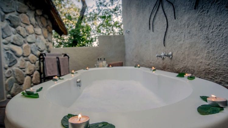 Kuname Lodge Bath