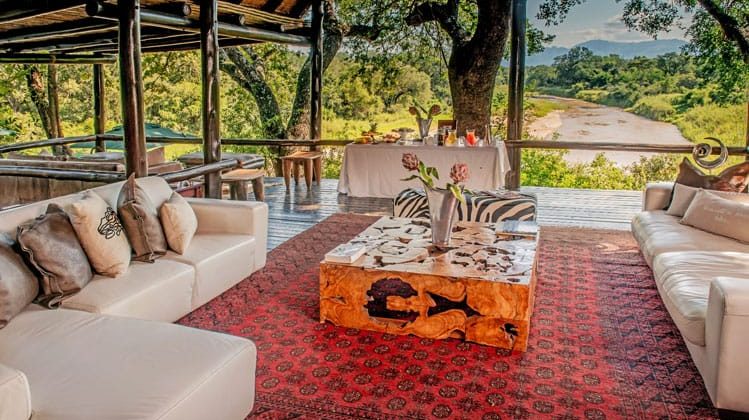 Kuname Lodge Outdoor Lounge