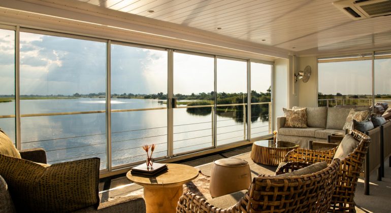 Zambezi Queen Lounge