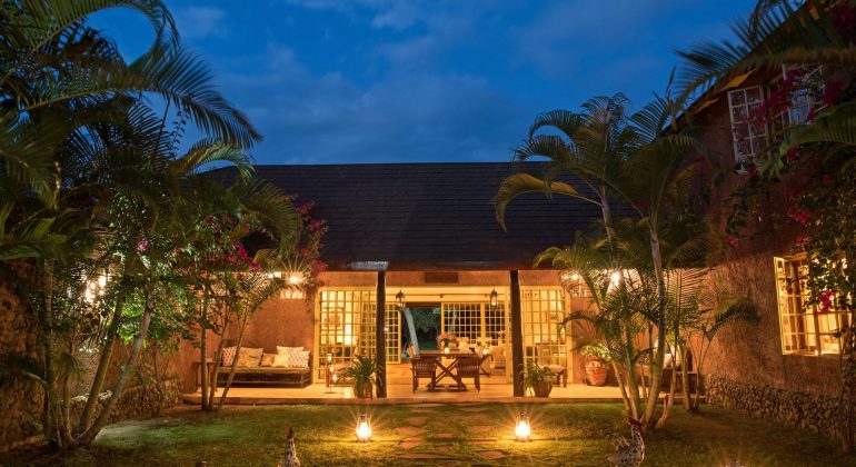 Kili Villas Courtyard