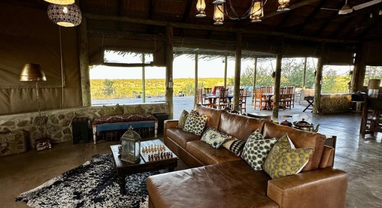 Daka Plains Camp Lounge