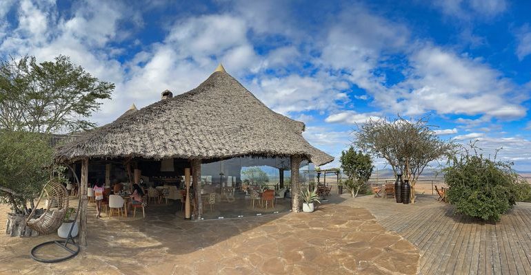 Soroi Lions Bluff Dining Area