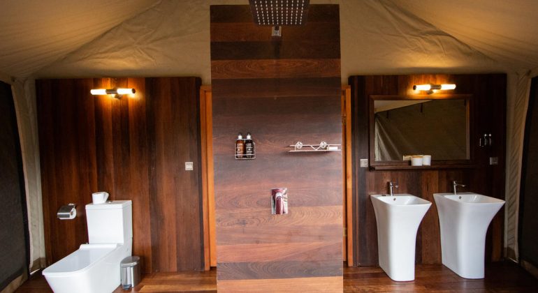 Muzimu Lodge Bathroom