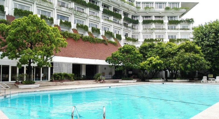 Taj Bengal Swimming Pool