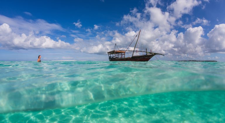 The Manta Dhow To Sandbank